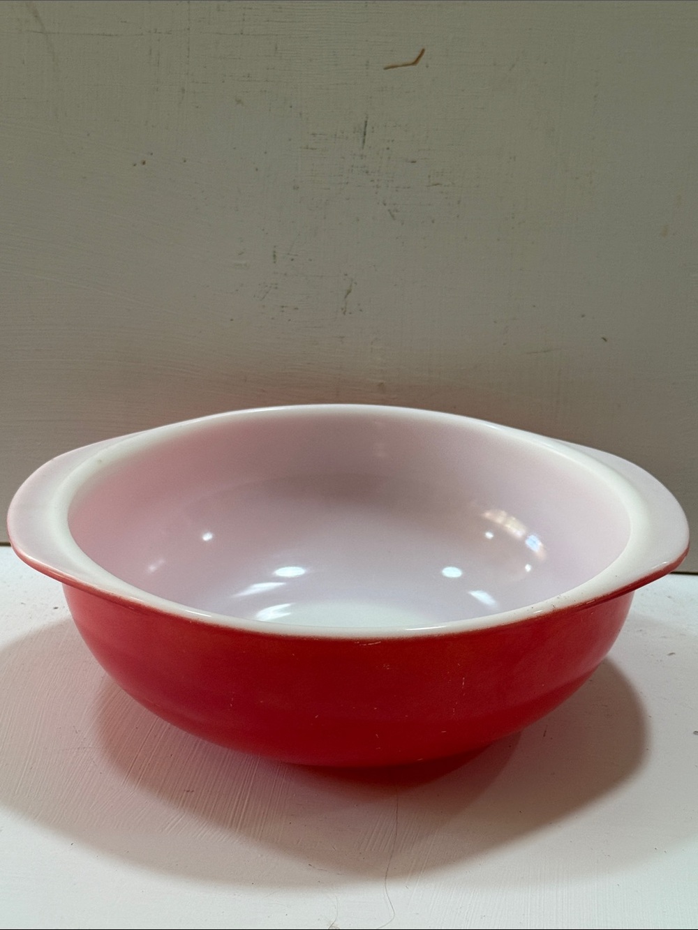 PYREX Vintage 1940’s Classic Pink and White Handled Serving Bowl 2 Quarts